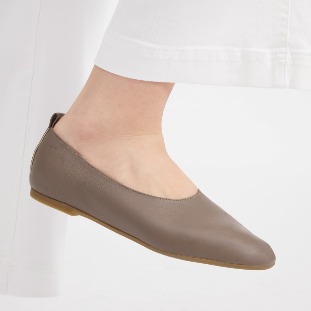 The Day Glove in Narrow Fit | Mocha - Image 5