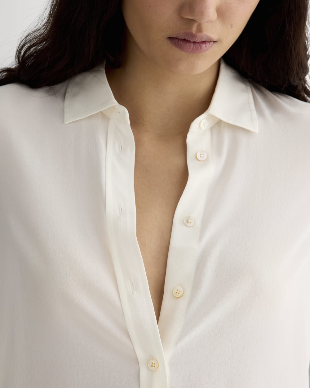 The Must-Have Shirt in Washable Silk | Off-White - Image 4