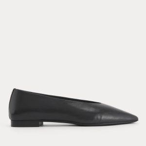 Made in Italy Almond-Toe Flat | Black Leather