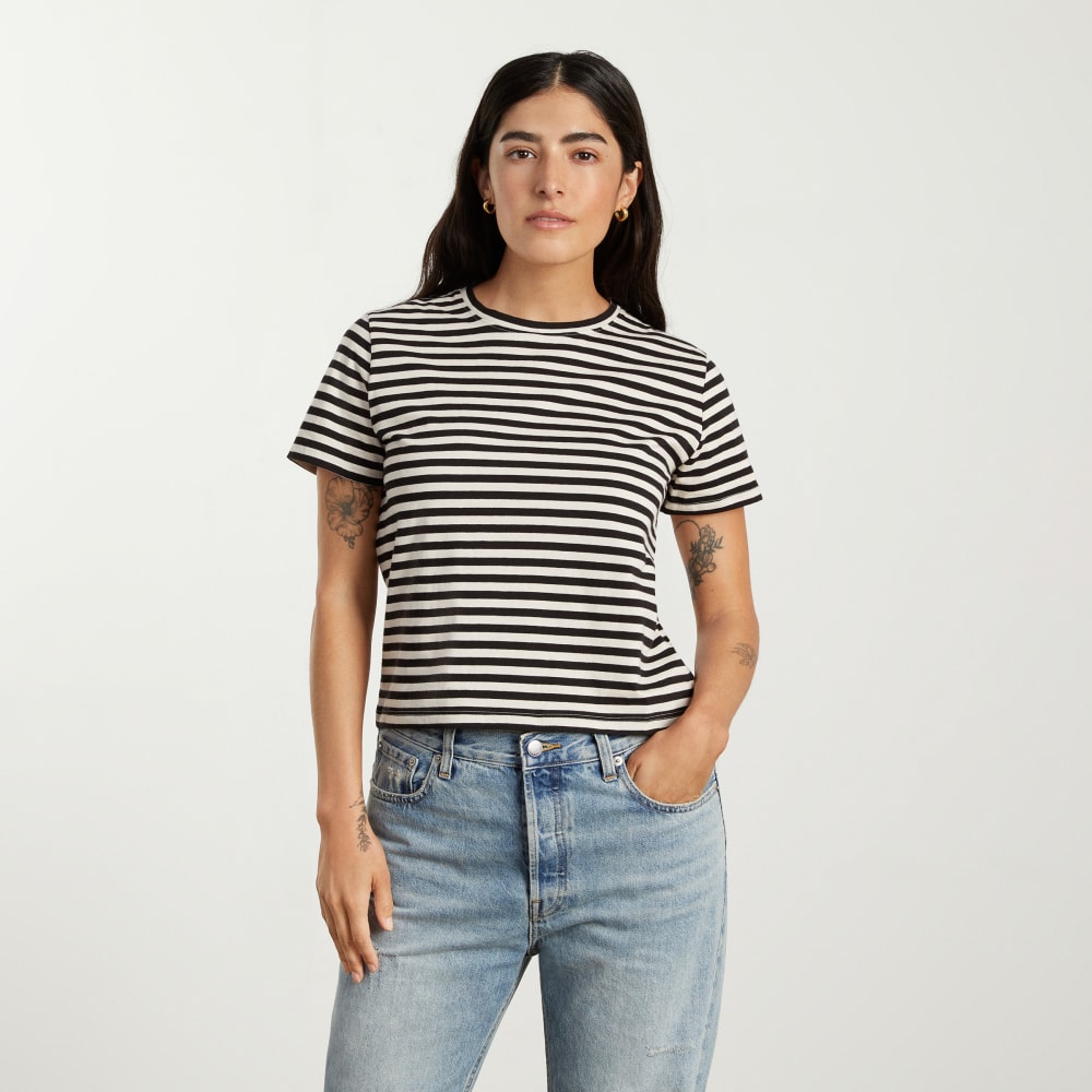 The Box-Cut Tee in Essential Cotton | Sandstone / Black | No Pocket - Image 2